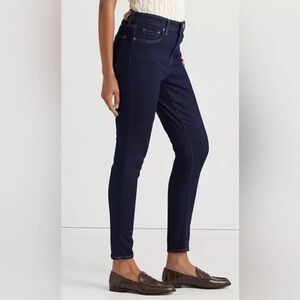 RALPH LAUREN CLASSIC SKINNY CURVY JEANS. NEW WITH TAGS